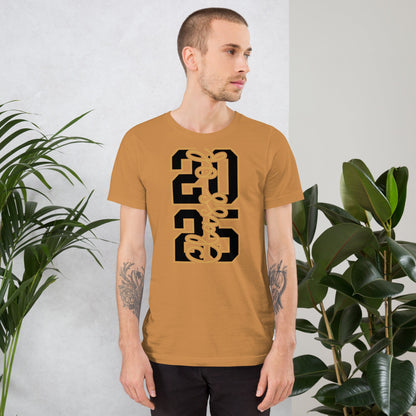 Unisex t-shirt with "Class of 2026" vertical design, soft cotton, ideal for graduates.